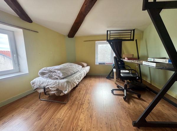 Immeuble / Maison de 125m² avec terrasse et garage AUBIERE
