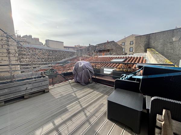 Immeuble / Maison de 125m² avec terrasse et garage AUBIERE