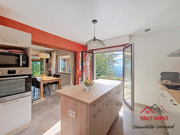 Cranves-Sales (74380) Maison de plain-pied 6 pièces avec vue panoramique sur le Jet d’eau à Cranves-Sales