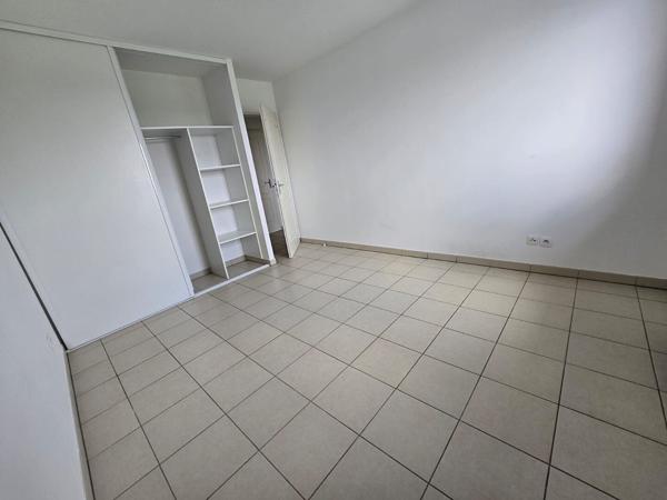 Toulouse 31100 Quartier des Pradettes , SANS FRAIS AGENCE T3 récent de 63.80m²  avec terrasse de 5.58m² parking en sous sol