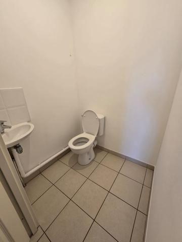 Toulouse 31100 Quartier des Pradettes , SANS FRAIS AGENCE T3 récent de 63.80m²  avec terrasse de 5.58m² parking en sous sol