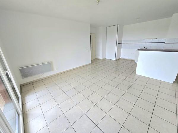 Toulouse 31100 Quartier des Pradettes , SANS FRAIS AGENCE T3 récent de 63.80m²  avec terrasse de 5.58m² parking en sous sol