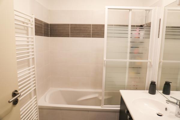 Gignac-la-Nerthe (13180) Bel appartement 3 pièces avec terrasse