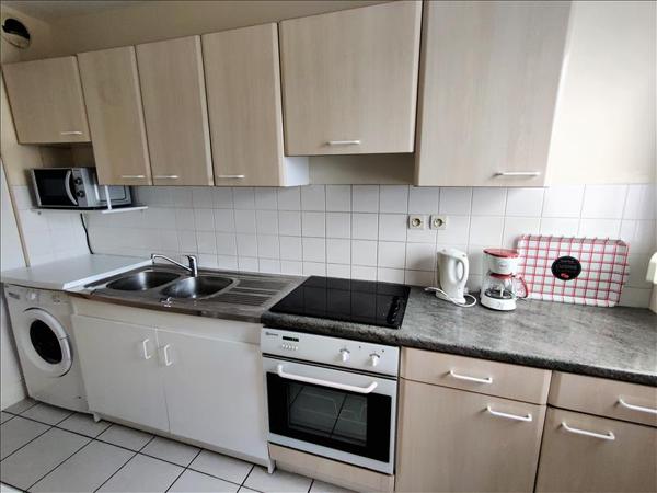 Appartement à louer 806 € CC St-Jean 3 p 72 m² DPE C