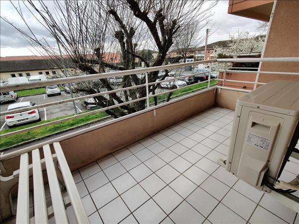 Appartement à louer 806 € CC St-Jean 3 p 72 m² DPE C