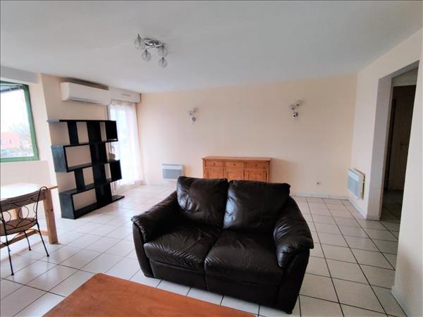 Appartement à louer 806 € CC St-Jean 3 p 72 m² DPE C