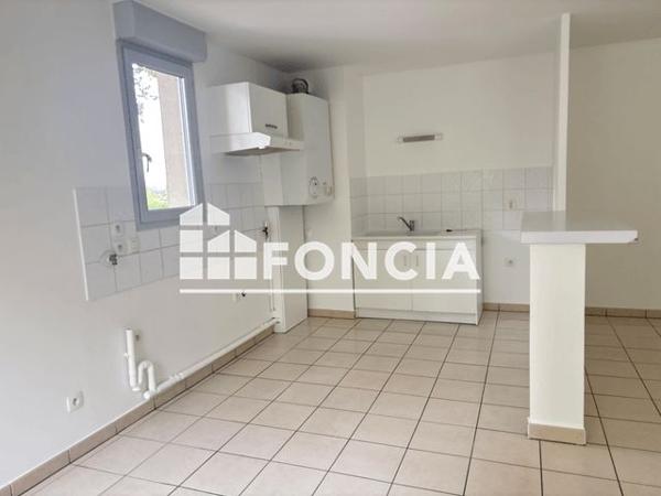 Location Appartement 4 pièces 82 m² - 25 RUE DE LA TABLE DE PIERRE Francheville 69340