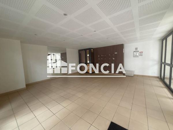 Location Appartement 4 pièces 82 m² - 25 RUE DE LA TABLE DE PIERRE Francheville 69340