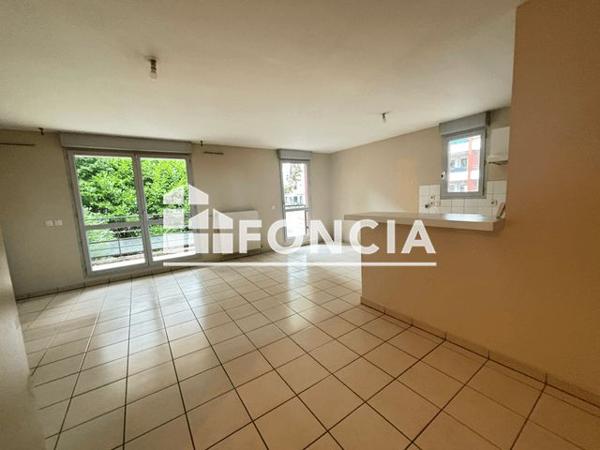 Location Appartement 4 pièces 82 m² - 25 RUE DE LA TABLE DE PIERRE Francheville 69340