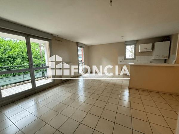 Location Appartement 4 pièces 82 m² - 25 RUE DE LA TABLE DE PIERRE Francheville 69340