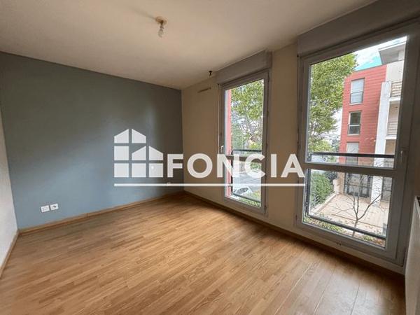 Location Appartement 4 pièces 82 m² - 25 RUE DE LA TABLE DE PIERRE Francheville 69340