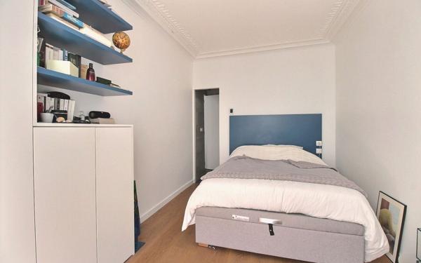 Appartement à vendre    4 pièces • 75,05 m2 Paris 6