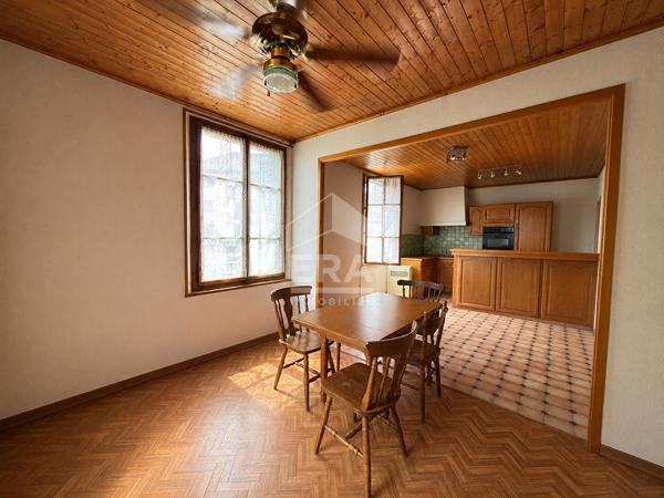 Maison de ville de caractère à rénover - 127 m² habitables + combles aménageables + 84 m² d'annexes ? Annecy, secteur Rue des Alpins