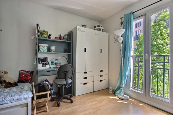 Appartement Villeneuve La Garenne 3 pièces 63.6 m2