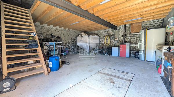 Maison Vernassal 5 pièces 111 m2 + garage sur terrain 2378 m2