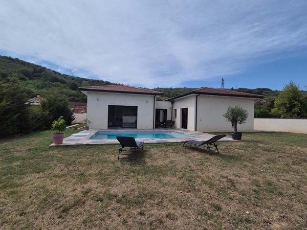 Maison plain pied 5 pièces 150m2