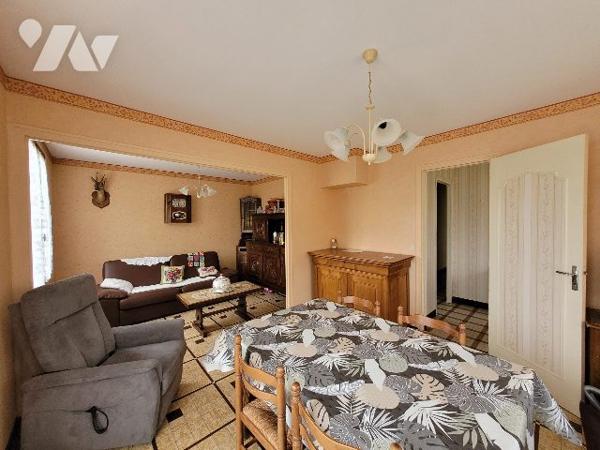 Pavillon sur sous/sol et dépendances