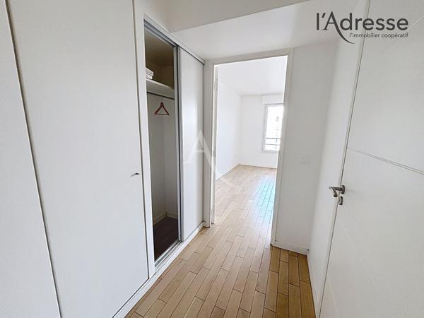 Studio de 27.31 m² avec balcon - Suresnes - Résidence récente