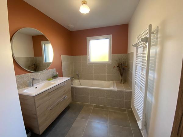 Villa neuve de plain-pied à Viriat, 97 m² + garage sur terrain de 515 m²