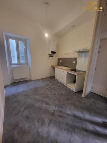 Appartement à louer, 5 pièces - Privas 07000