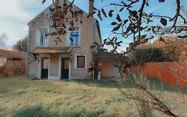 Maison à vendre    6 pièces •  Souppes-sur-Loing