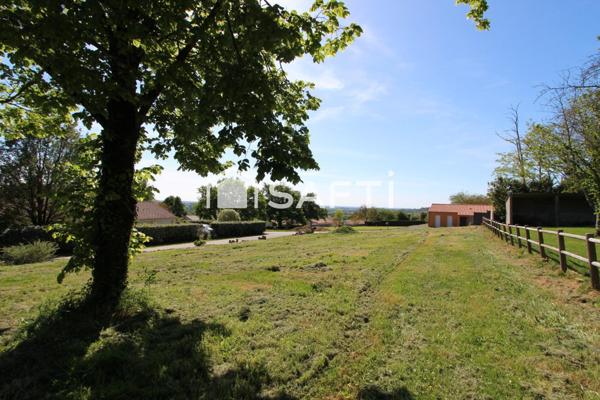 TERRAIN A BATIR / 2060 m².