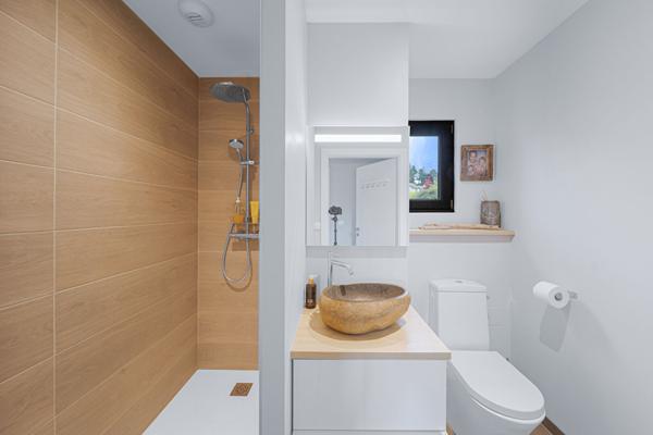 Superbe Villa 6 Chambres 280 m² habitables Vue dégagée. Piscine chauffée Grand Jardin Sous-sol aménagé