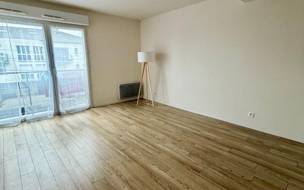 Appartement à vendre    1 pièce • 24,06 m2 Paray-Vieille-Poste
