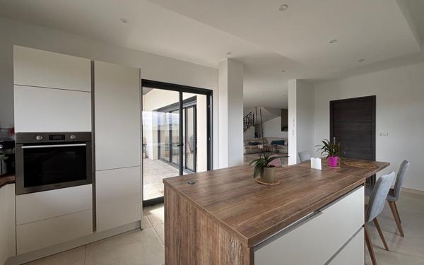 Maison à vendre    5 pièces •  Narbonne