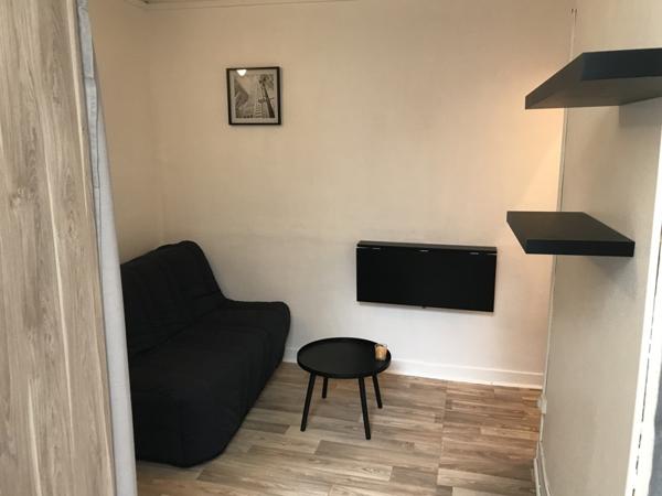 Appartement à vendre |  Paris 18 |  1 pièce | 18 m²