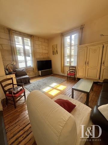 Bordeaux centre - Maison en pierre avec 2 parking fermés