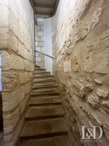 Bordeaux centre - Maison en pierre avec 2 parking fermés