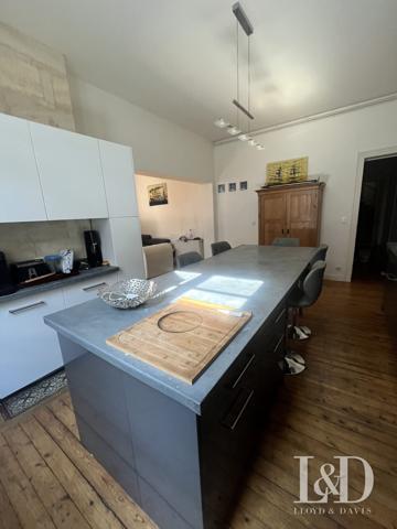 Bordeaux centre - Maison en pierre avec 2 parking fermés