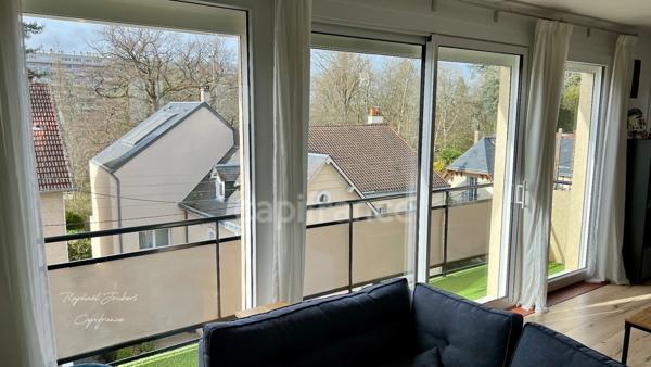 Dpt Sarthe (72), à vendre appartement 4 pièces de 113,1 m² avec terrain