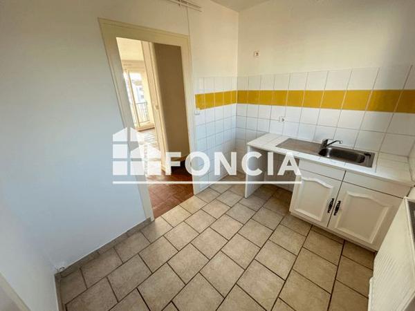 Location Appartement 3 pièces 68.63 m² - 30 RUE CHATEAU GAILLARD Rochefort 17300