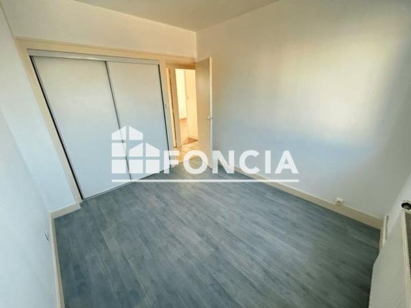 Location Appartement 3 pièces 68.63 m² - 30 RUE CHATEAU GAILLARD Rochefort 17300