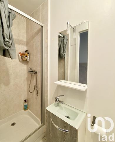 Maison traditionnelle 5 pièces de 85 m² à Savigny-le-Temple (77176)