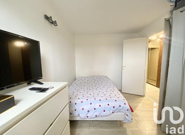 Maison traditionnelle 5 pièces de 85 m² à Savigny-le-Temple (77176)