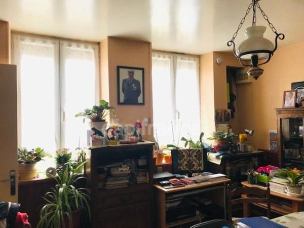 Dpt Cher (18), à vendre CUFFY maison de plain-pied