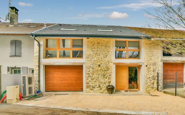 Maison à vendre    4 pièces • 135 m2 Veigy-Foncenex