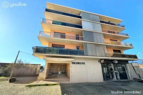 Spacieux Appartement à Ghisonaccia: 3 Chambres, Confort Moderne
