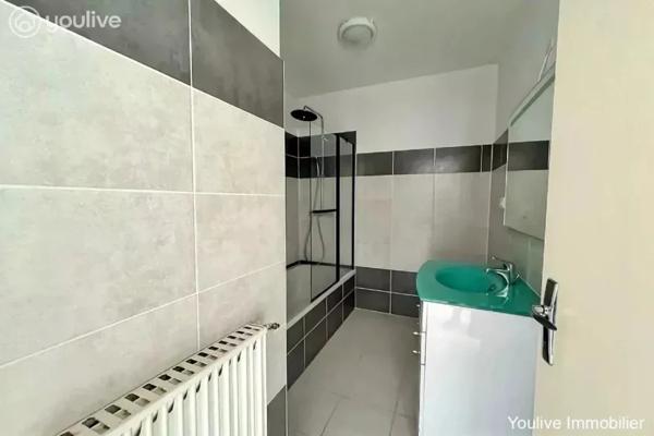 Spacieux Appartement à Ghisonaccia: 3 Chambres, Confort Moderne