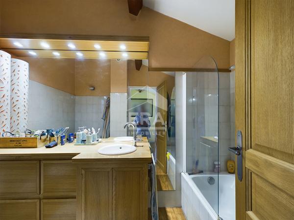 À vendre : Appartement spacieux de 4 pièces à Saint Florent !