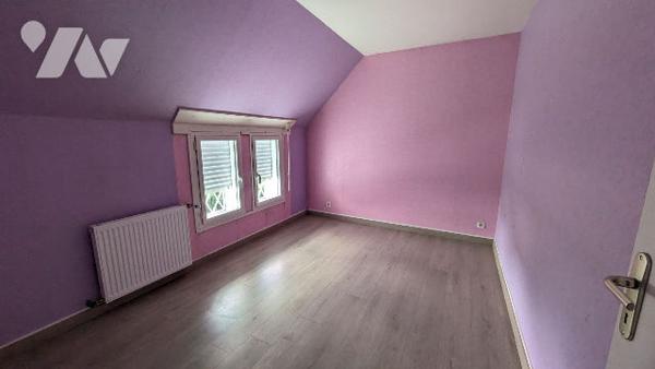 Maison proche piscine, gare, future école et RN13