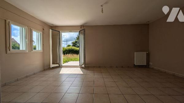 Maison proche piscine, gare, future école et RN13