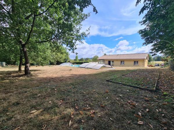 Maison plein pied avec piscine
