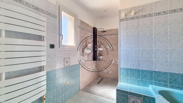 Cheval-Blanc (84460) Maison 140m2