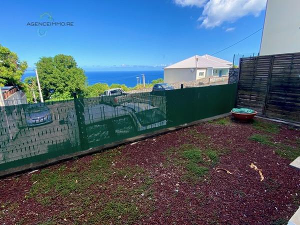 Beau F3 meublé aux Avirons Rés. Grand Bleu.