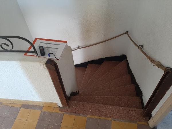 Camaret-sur-Aigues (84850) Exclusivité :à Camaret sur aigues au coeur du village – Maison avec dépendances et terrain arboré