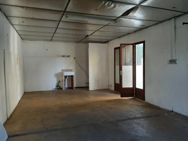 Camaret-sur-Aigues (84850) Exclusivité :à Camaret sur aigues au coeur du village – Maison avec dépendances et terrain arboré